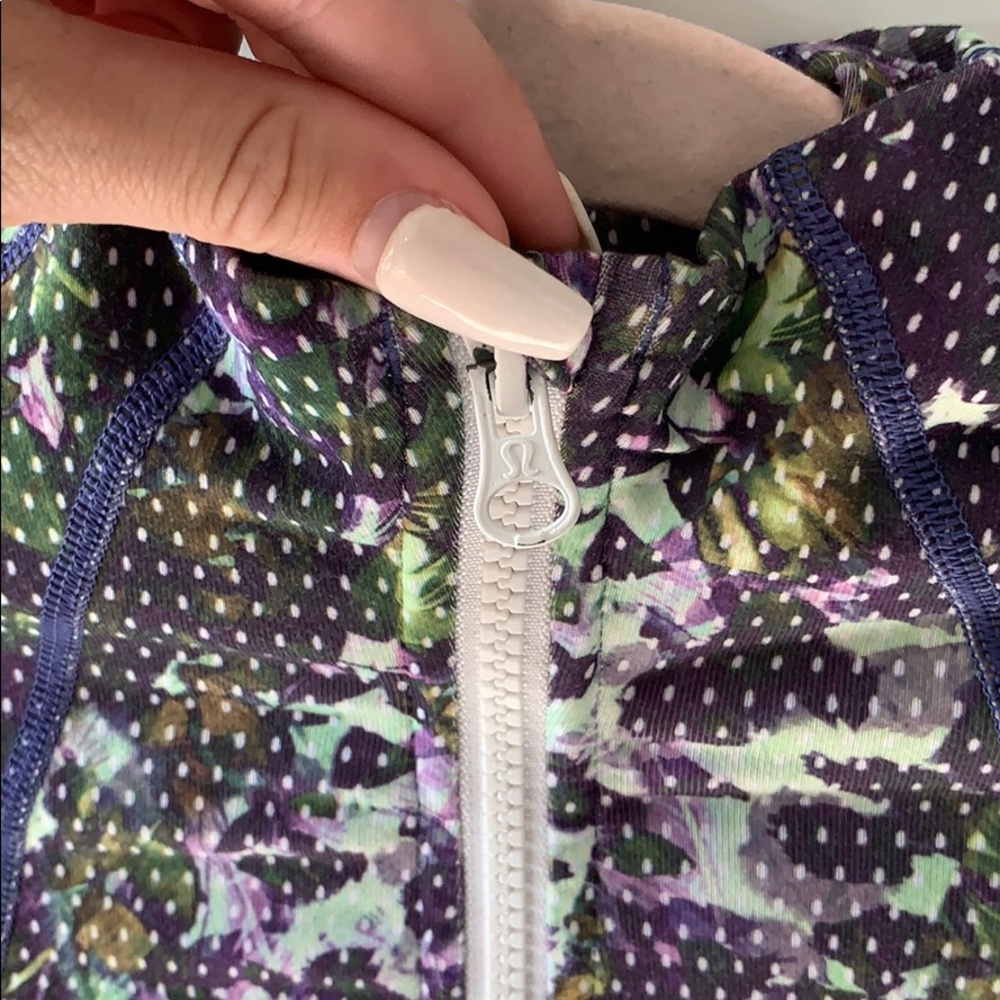 Lululemon Define Jacket - Picture 6 of 9